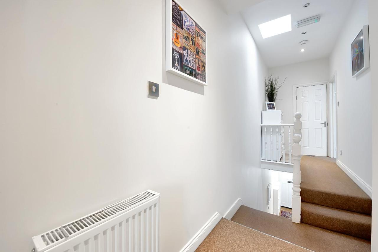 Finding My Palace Guest House In Tooting ミッチャム エクステリア 写真